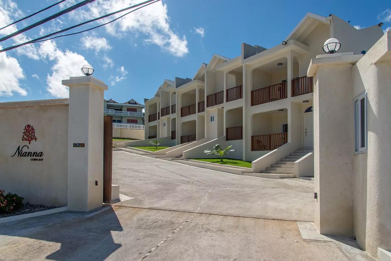 Family Complex Beside Beach W/Pool Montego Bay #1 Exteriör bild